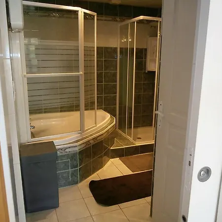 Maison De La Place アパート *