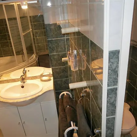 Maison De La Place * サン・シニアン