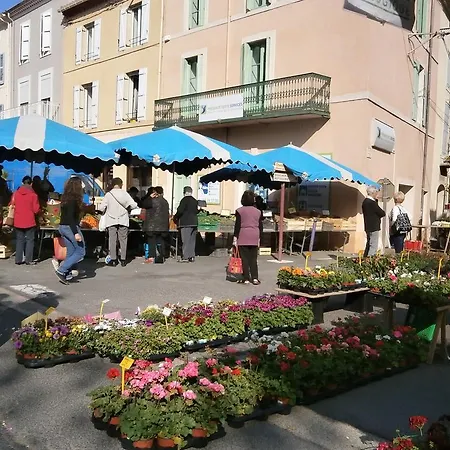 Maison De La Place アパート サン・シニアン