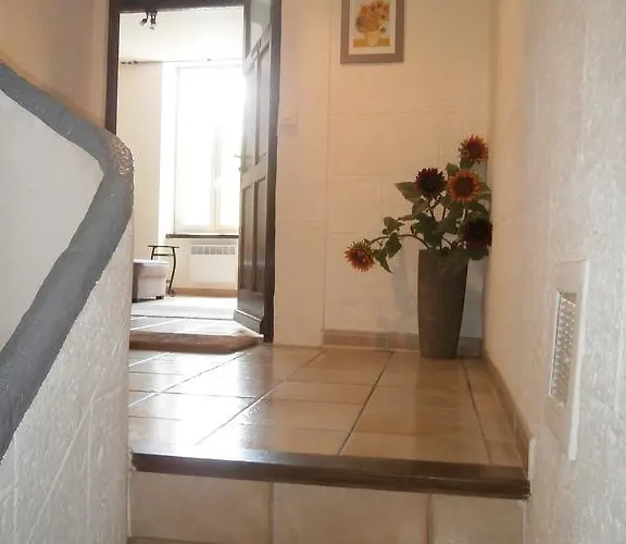 Maison De La Place Appartement