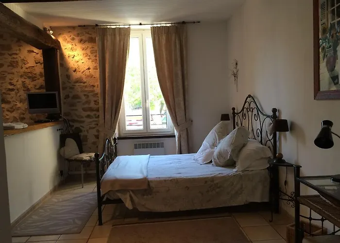 Maison De La Place *