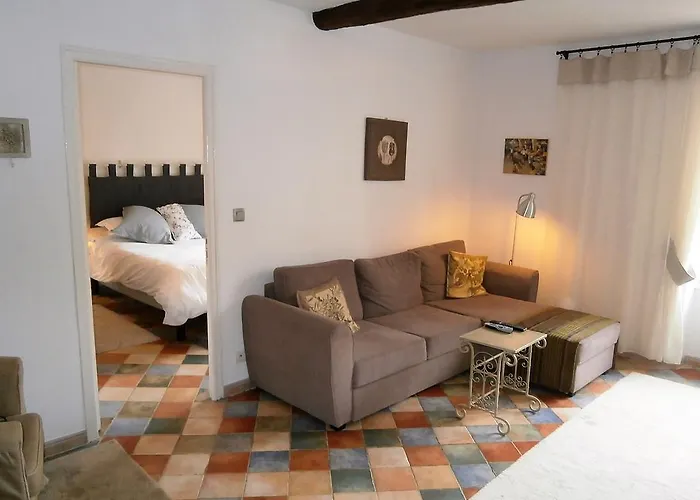 Maison De La Place Appartement Saint-Chinian