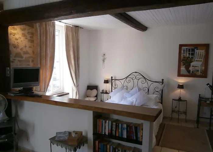 Maison De La Place Appartement Saint-Chinian