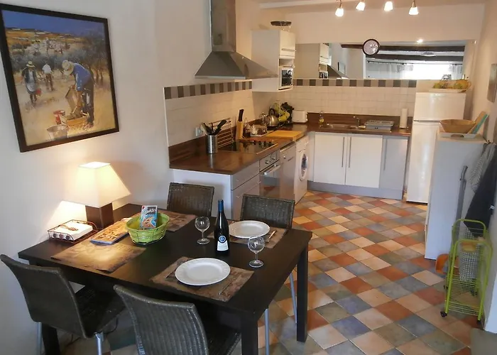 Maison De La Place Apartament Saint-Chinian